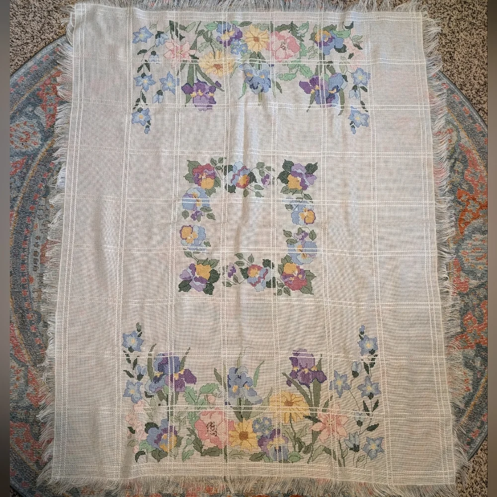 Vintage Floral Garden Afgan Cross Stitch Throw Blanket Table Cover - Picture 2 of 6